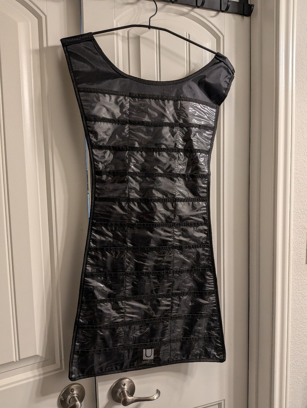 Umbra Black Hanging Jewelry Organizer with Clear Pockets